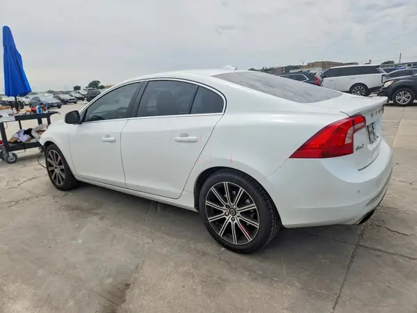 LYV402FK2GB100572 2016 VOLVO S60 - Image 2