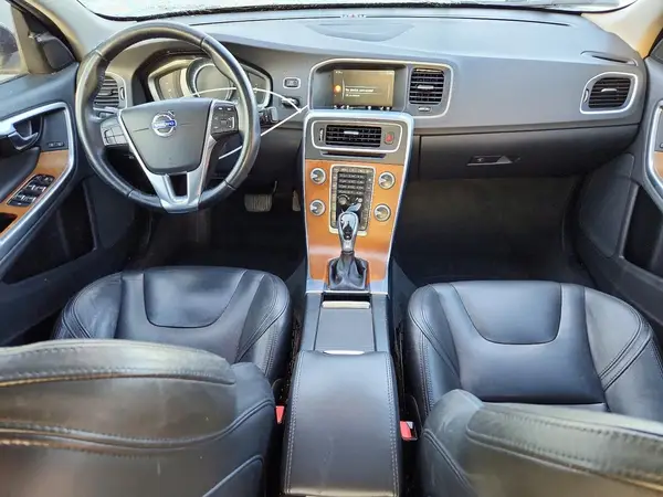 LYV402FK2GB106775 2016 VOLVO S60 - Image 8
