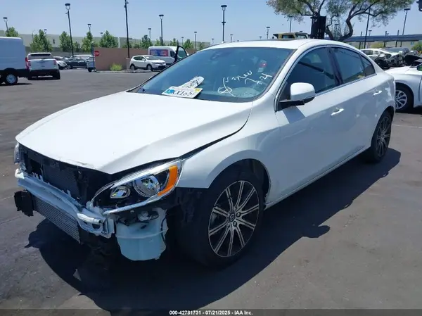 LYV402FK3GB107420 2016 VOLVO S60 - Image 2