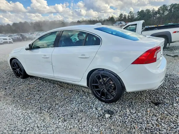 LYV402FKXGB095220 2016 VOLVO S60 - Image 2