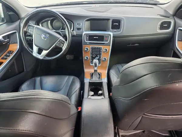 LYV402FKXGB095220 2016 VOLVO S60 - Image 8