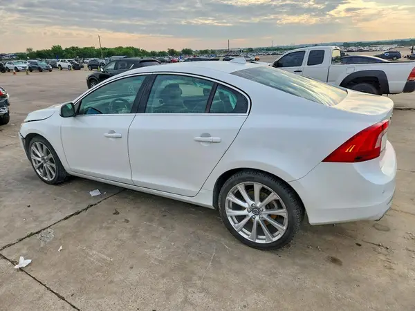 LYV402FM3GB088630 2016 VOLVO S60 - Image 2