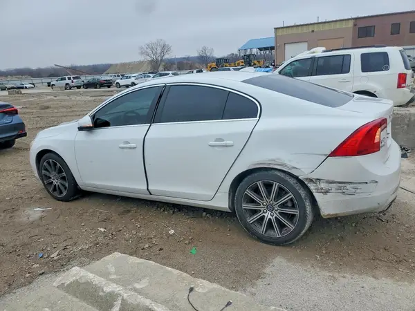 LYV402FM6GB096544 2016 VOLVO S60 - Image 2