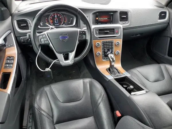 LYV402FM7GB113366 2016 VOLVO S60 - Image 8