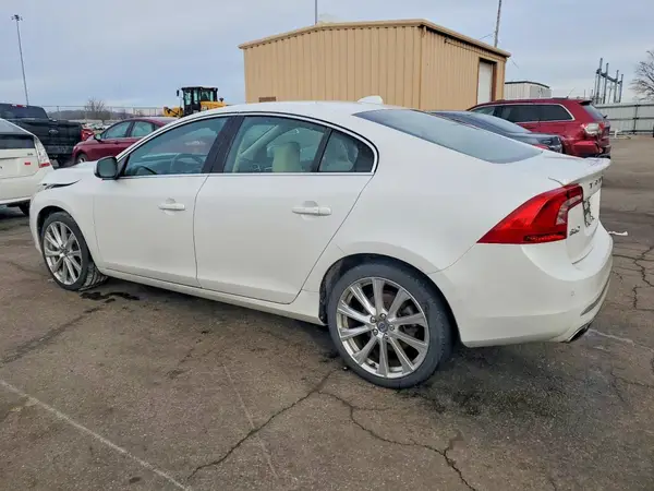 LYV402HK2JB178452 2018 VOLVO S60 - Image 2