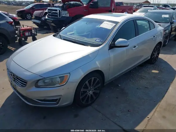 LYV402HK3HB195318 2017 VOLVO S60 - Image 2