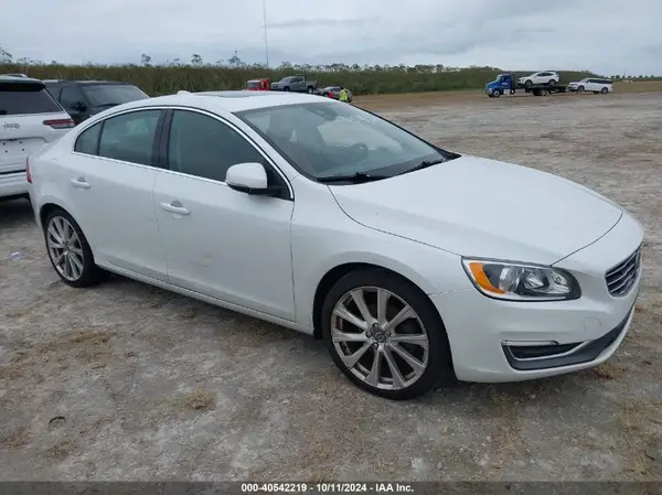 LYV402HK5JB169518 2018 VOLVO S60 - Image 1