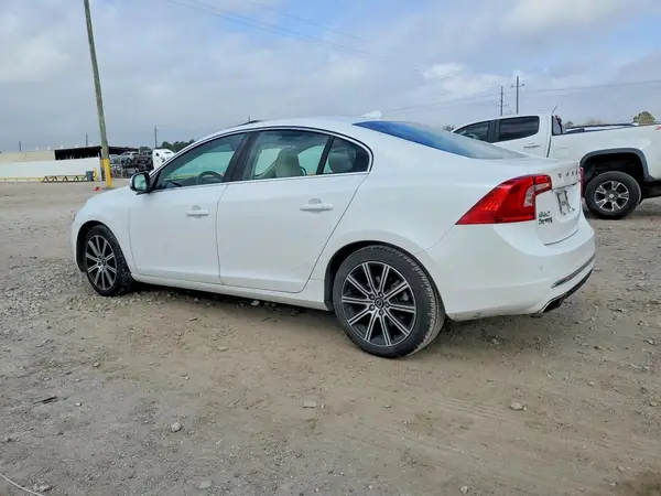 LYV402HK6JB168023 2018 VOLVO S60 - Image 2