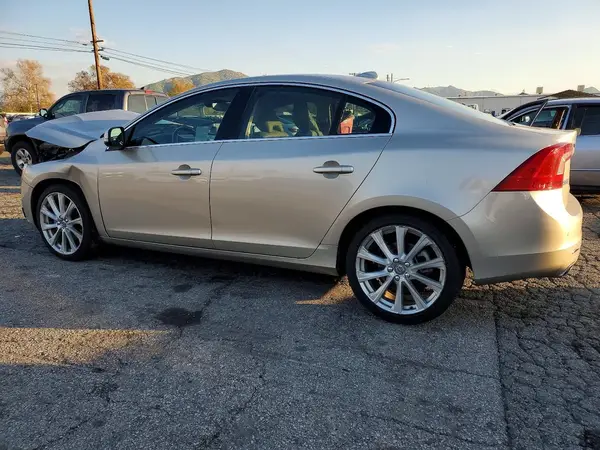 LYV402HK6JB173772 2018 VOLVO S60 - Image 2