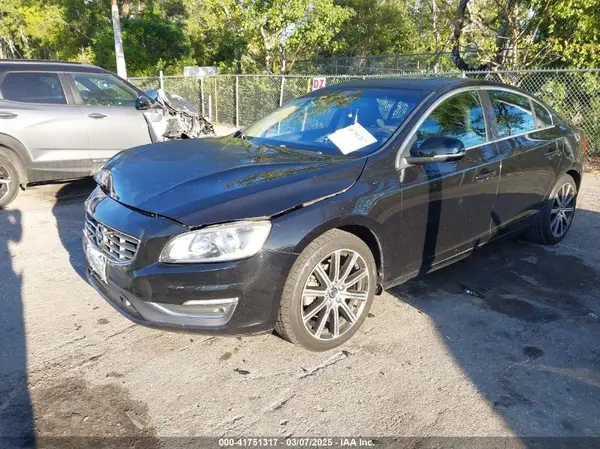 LYV402HK7HB130410 2017 VOLVO S60 - Image 2