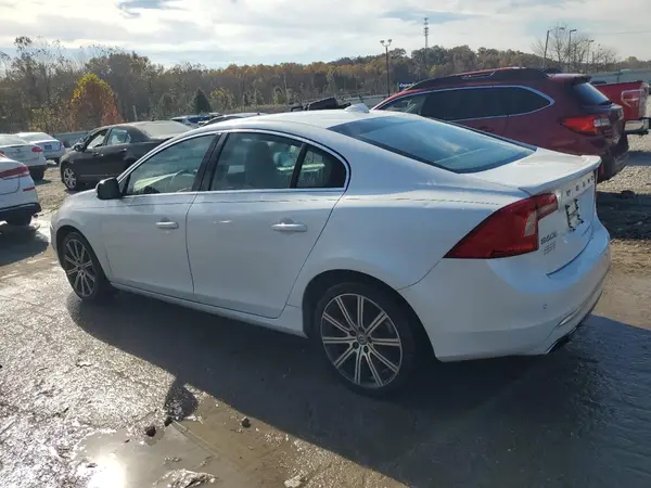 LYV402HK8HB132523 2017 VOLVO S60 - Image 2