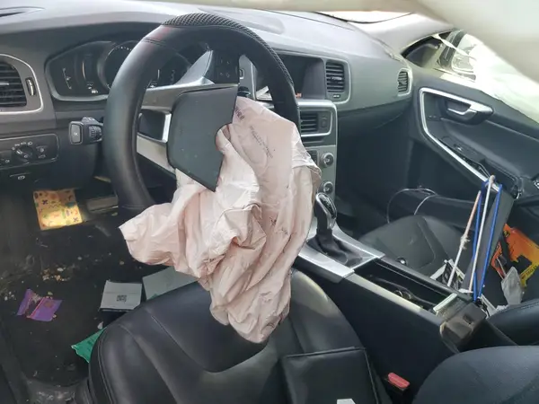 LYV402HK8HB143019 2017 VOLVO S60 - Image 8