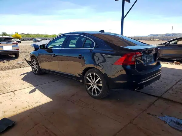 LYV402HK9HB137696 2017 VOLVO S60 - Image 2