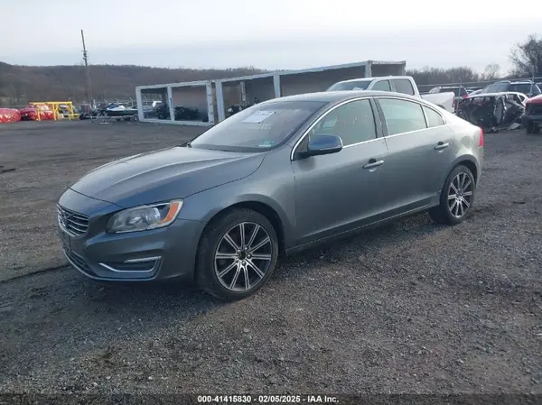 LYV402HKXHB137304 2017 VOLVO S60 - Image 2