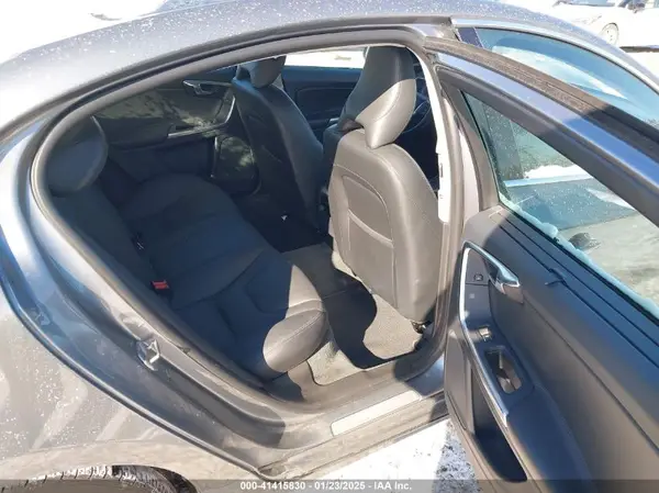 LYV402HKXHB137304 2017 VOLVO S60 - Image 8