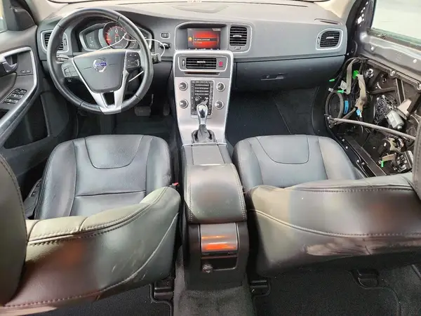 LYV402HKXHB152515 2017 VOLVO S60 - Image 8