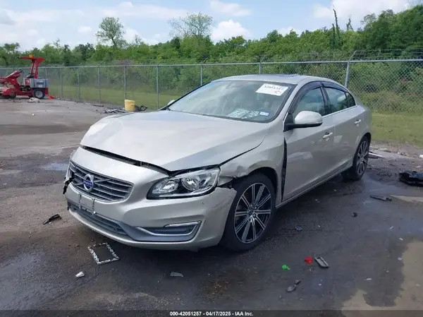 LYV402HKXJB172494 2018 VOLVO S60 - Image 2