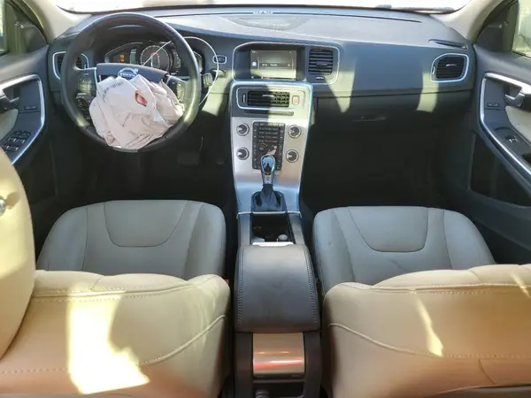 LYV402HKXJB185830 2018 VOLVO S60 - Image 8