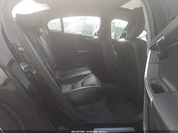 LYV402HM2JB178338 2018 VOLVO S60 - Image 8