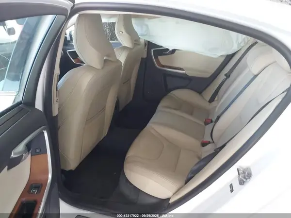 LYV402HM3HB195742 2017 VOLVO S60 - Image 8
