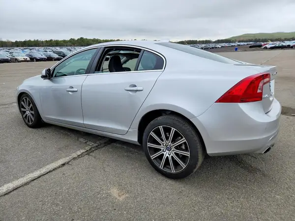 LYV402HM5JB172808 2018 VOLVO S60 - Image 2