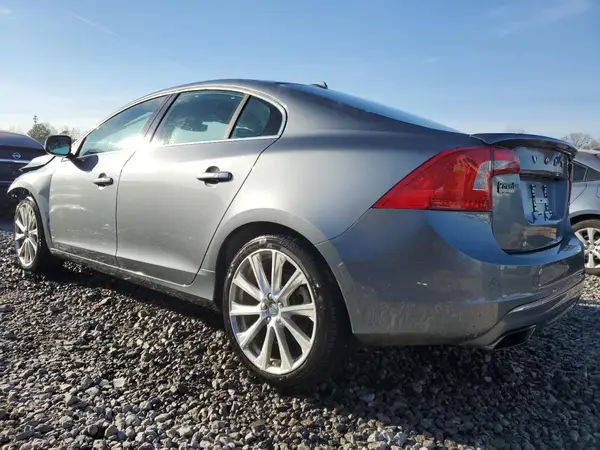 LYV402HM8JB170406 2018 VOLVO S60 - Image 2