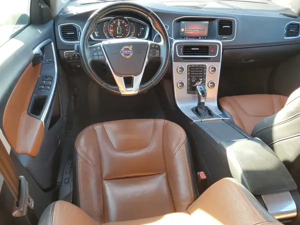 LYV402HM8JB170406 2018 VOLVO S60 - Image 8