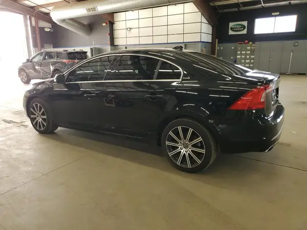 LYV402HM9JB169913 2018 VOLVO S60 - Image 2