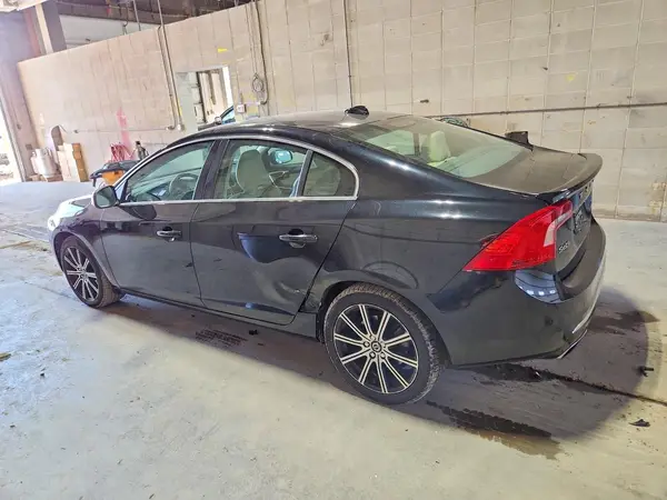 LYV402HMXJB179852 2018 VOLVO S60 - Image 2
