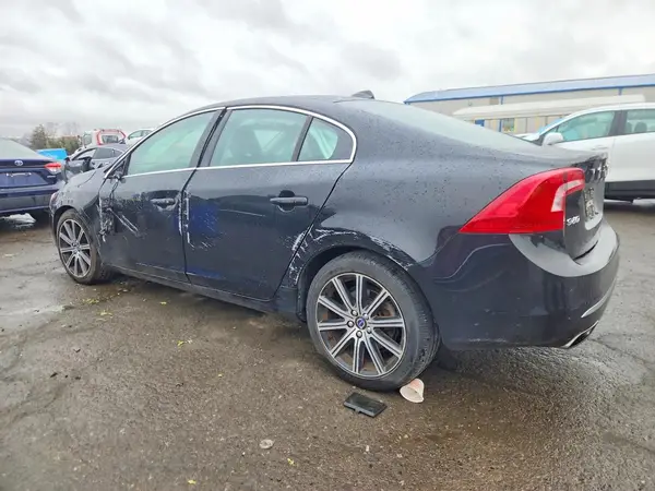 LYV402TK0HB127923 2017 VOLVO S60 - Image 2