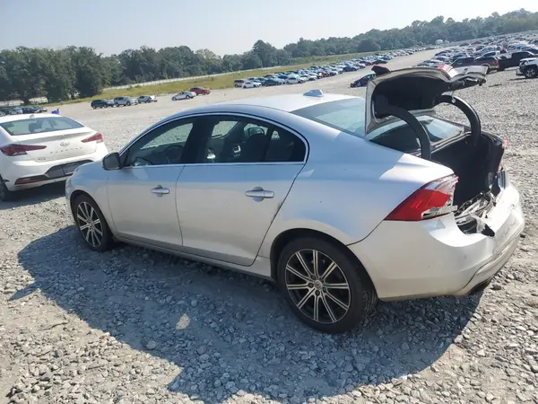 LYV402TK2JB172805 2018 VOLVO S60 - Image 2