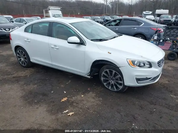 LYV402TK3HB196430 2017 VOLVO S60 - Image 1