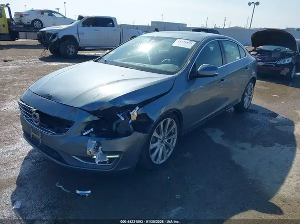 LYV402TK3JB168956 2018 VOLVO S60 - Image 2