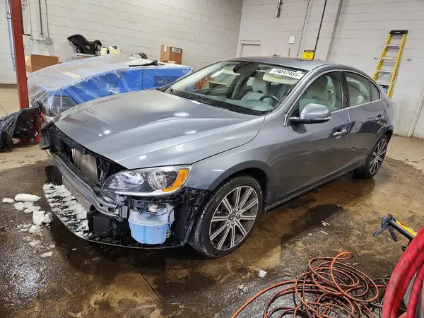 LYV402TK3JB174076 2018 VOLVO S60 - Image 1
