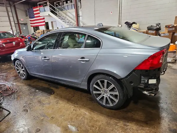 LYV402TK3JB174076 2018 VOLVO S60 - Image 2