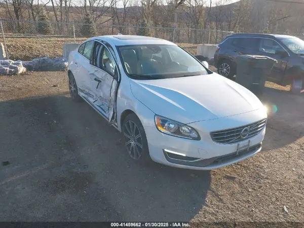 LYV402TK4HB125382 2017 VOLVO S60 - Image 1