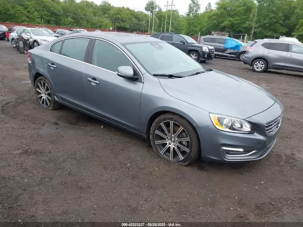 LYV402TK4JB168450 2018 VOLVO S60 - Image 1