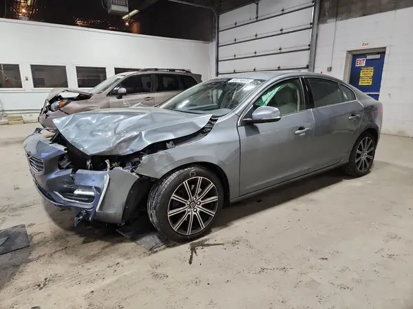 LYV402TK5JB190134 2018 VOLVO S60 - Image 1
