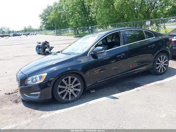 LYV402TK6JB173004 2018 VOLVO S60 - Image 2