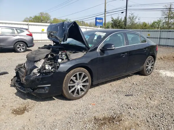 LYV402TK8JB168564 2018 VOLVO S60 - Image 1
