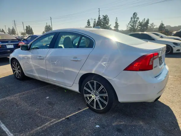 LYV402TK8JB172758 2018 VOLVO S60 - Image 2