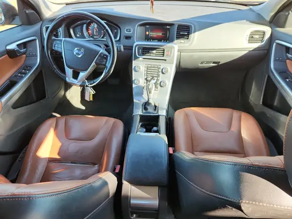 LYV402TKXHB129694 2017 VOLVO S60 - Image 8
