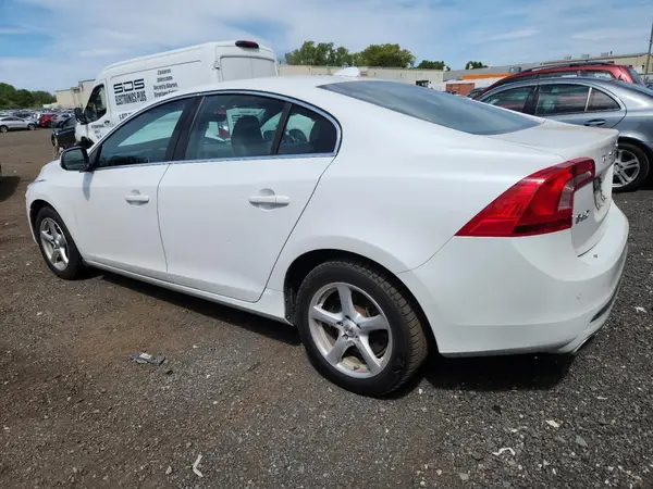 LYV402TKXHB139576 2017 VOLVO S60 - Image 2