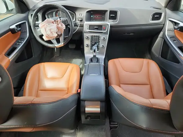 LYV402TKXHB139576 2017 VOLVO S60 - Image 8