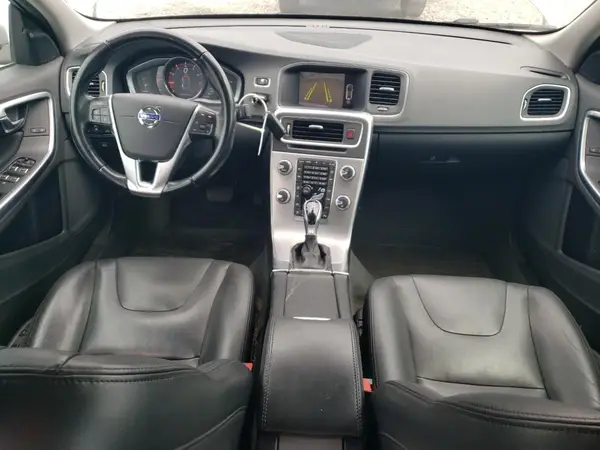 LYV402TKXJB168243 2018 VOLVO S60 - Image 8