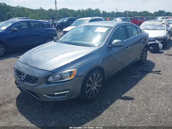 LYV402TKXJB174267 2018 VOLVO S60 - Image 2