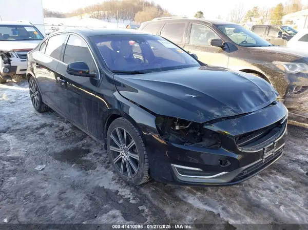 LYV402TKXJB179615 2018 VOLVO S60 - Image 1