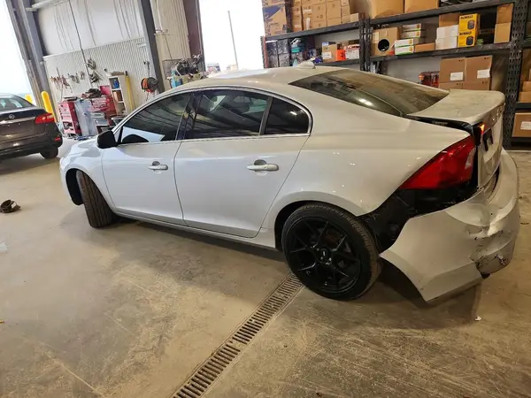 LYV402TM1HB138852 2017 VOLVO S60 - Image 2