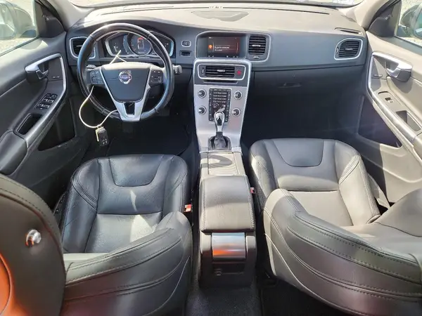 LYV402TM3JB171440 2018 VOLVO S60 - Image 8