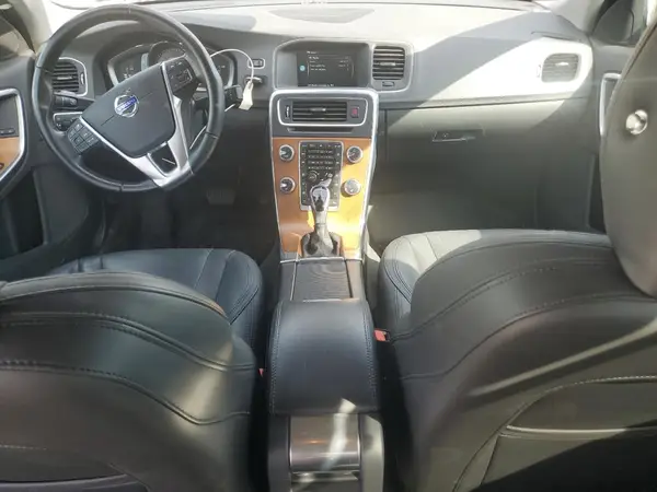 LYV402TM8HB143000 2017 VOLVO S60 - Image 8